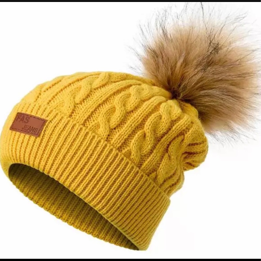 Knit Beanie with Pom - Gold